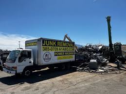 Best Retail Junk Removal  in Mount Clemens, MI